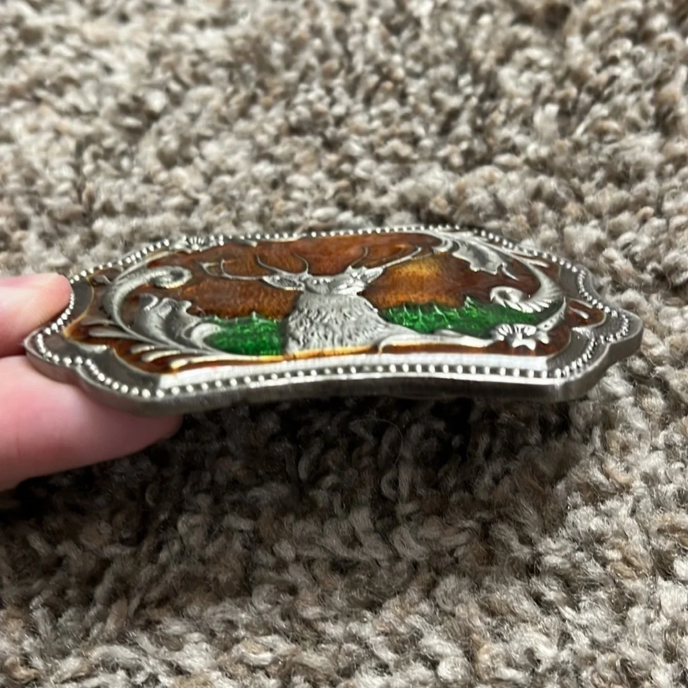 Deer belt buckle
